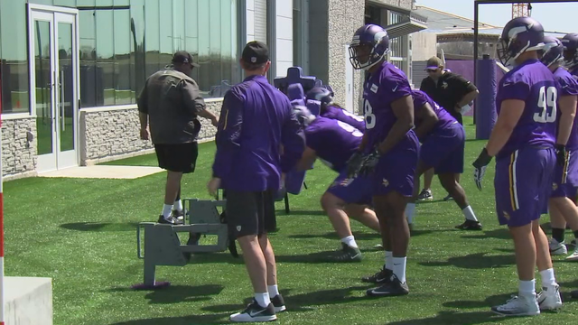 Vikings sign 4, waive 4 after rookie minicamp