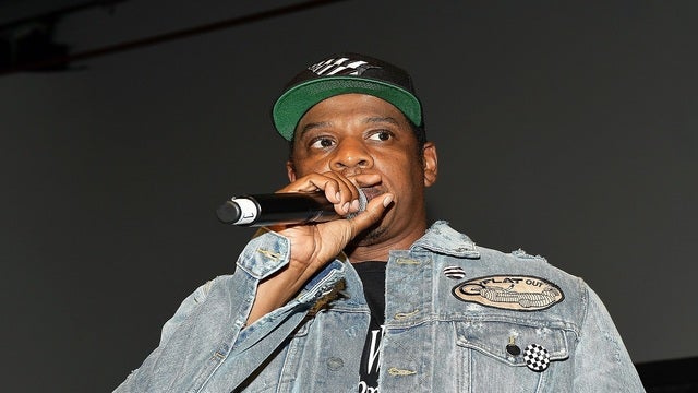 Jay-Z dedicates song to Colin Kaepernick at NYC concert