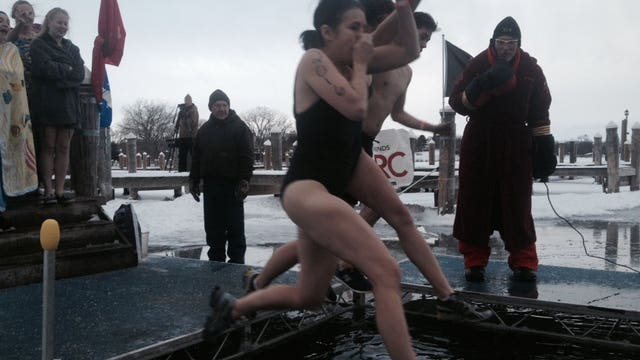 Jumping into 2016 with the ALARC Ice Dive on Lake Minnetonka