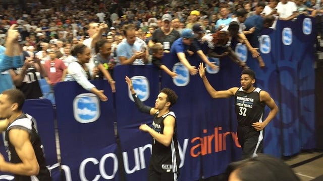 15,200 crowd Target Center to see young Wolves scrimmage