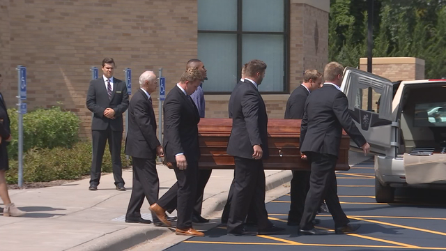 Coaches, players, family gather for funeral for Vikings Coach Sparano