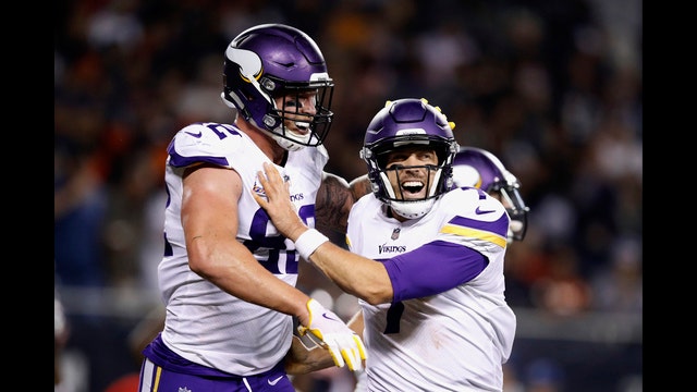 Keenum leads 3 scoring drives, Vikings beat Chicago Bears 20-17