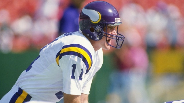 Former Vikings quarterback Wade Wilson passes away