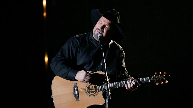 Both Garth Brooks shows sold out at U.S. Bank Stadium