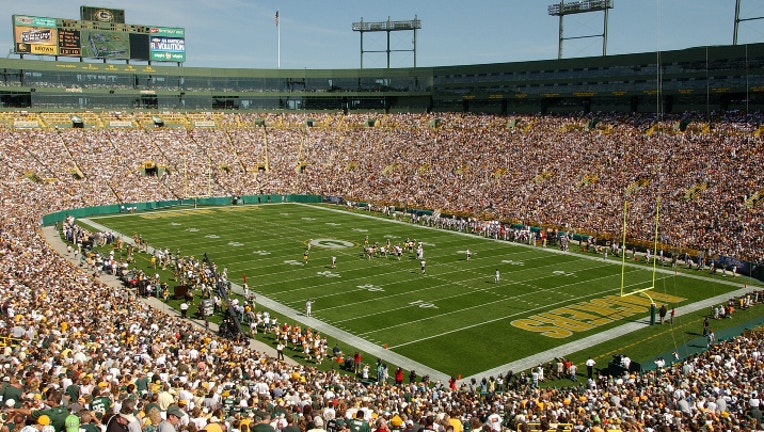 Green Bay Packers put indefinite hold on fans at Lambeau Field