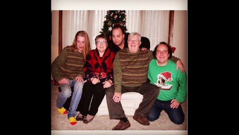 1c9e7b1d-culkin at christmas_1451402077781.JPG