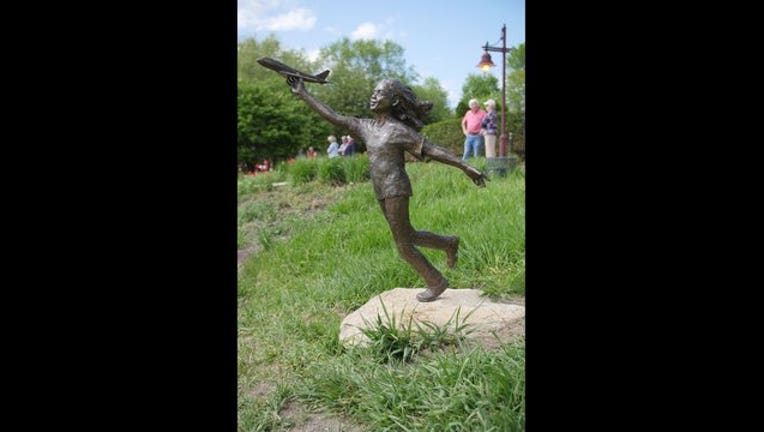 1f7d7799-edina sculpture stolen_1497471730930.jpg