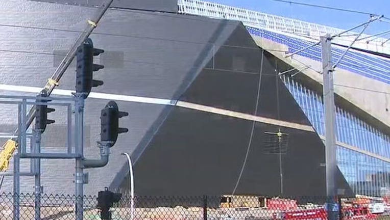 2a430d16-Vikings stadium roof rescue