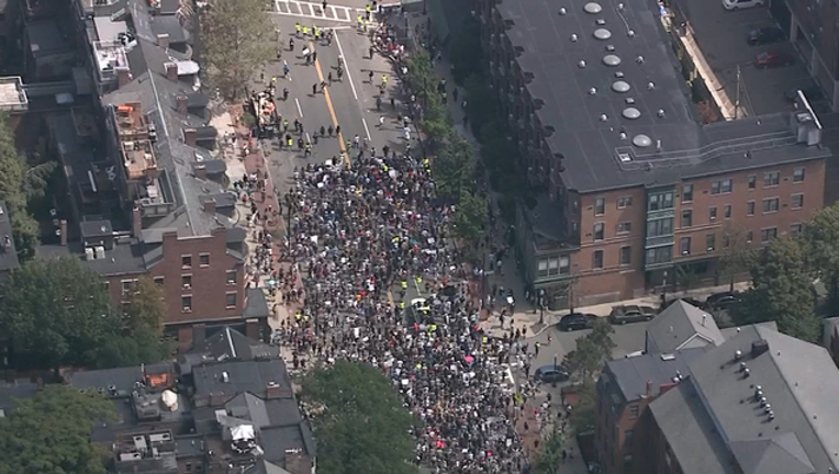 5 BOSTON FREE SPEECH RALLY_00.00.30.15_1503197604021.png