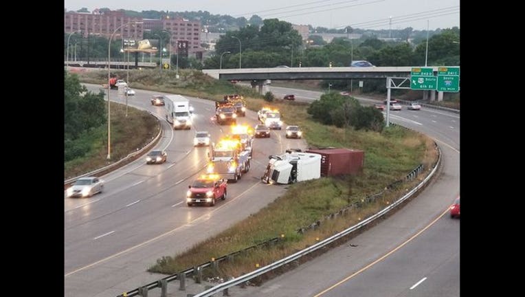 391b9629-I-94 overturned semi St. Paul_1533820779800.jpg.jpg