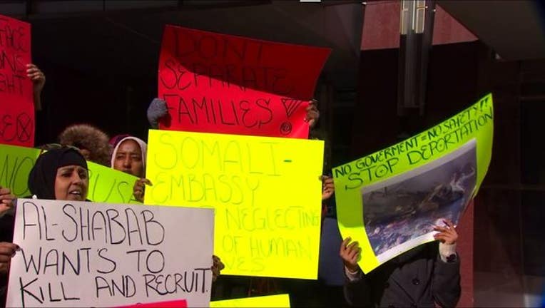 579a8793-somali families protest_1520473011040.JPG.jpg