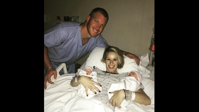 6bc52227-Kyle Rudolph twins