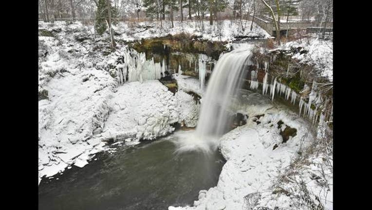 c2a65037-Minnehaha Falls Justin Pruden_1484002364762.jpg