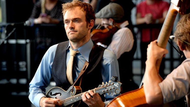 c41fad01-GETTY_Chris Thile_1557232401991.jpg.jpg