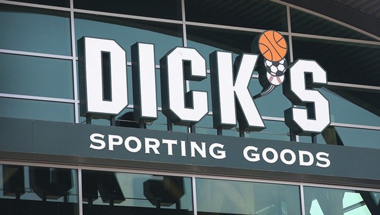 GETTY dicks sporting goods-402429