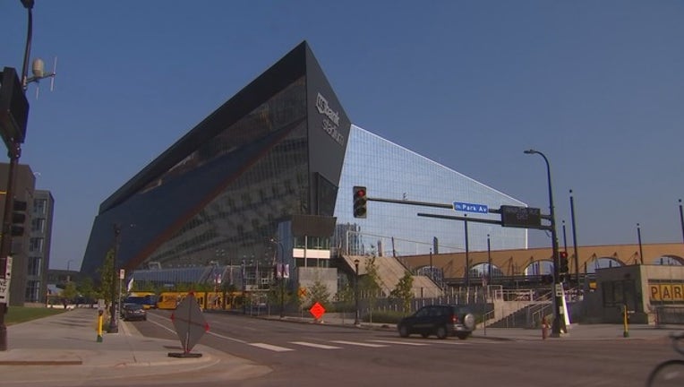 US Bank Stadium FINAL FOUR CURTAINS.jpg