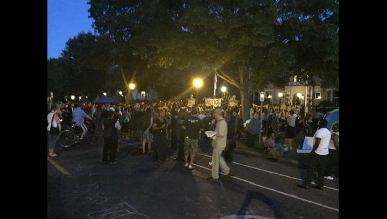 Governor's mansion Philando Castile protest