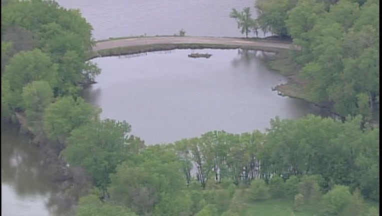 e20d7c3e-Fort Snelling Flooding