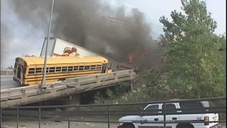 e72a1965-bridge collapse_1464379879765.PNG