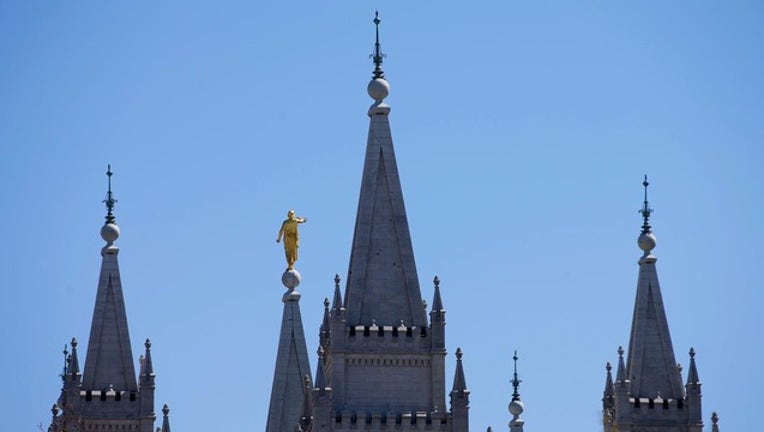 GETTY Mormon temple 040419-401720