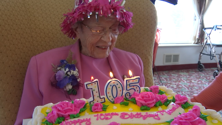 WOMAN TURNS 105_KMSPc797_146.mxf_00.00.00.02_1494075643236.png