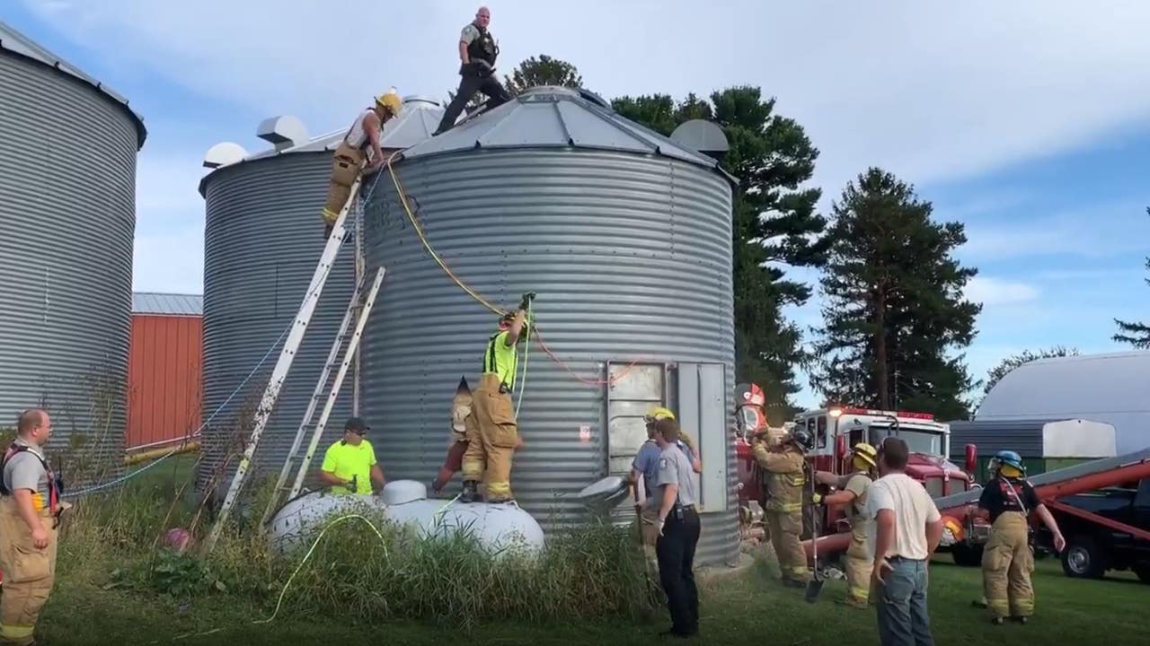 Man rescued from grain bin in Barron County, Wisconsin