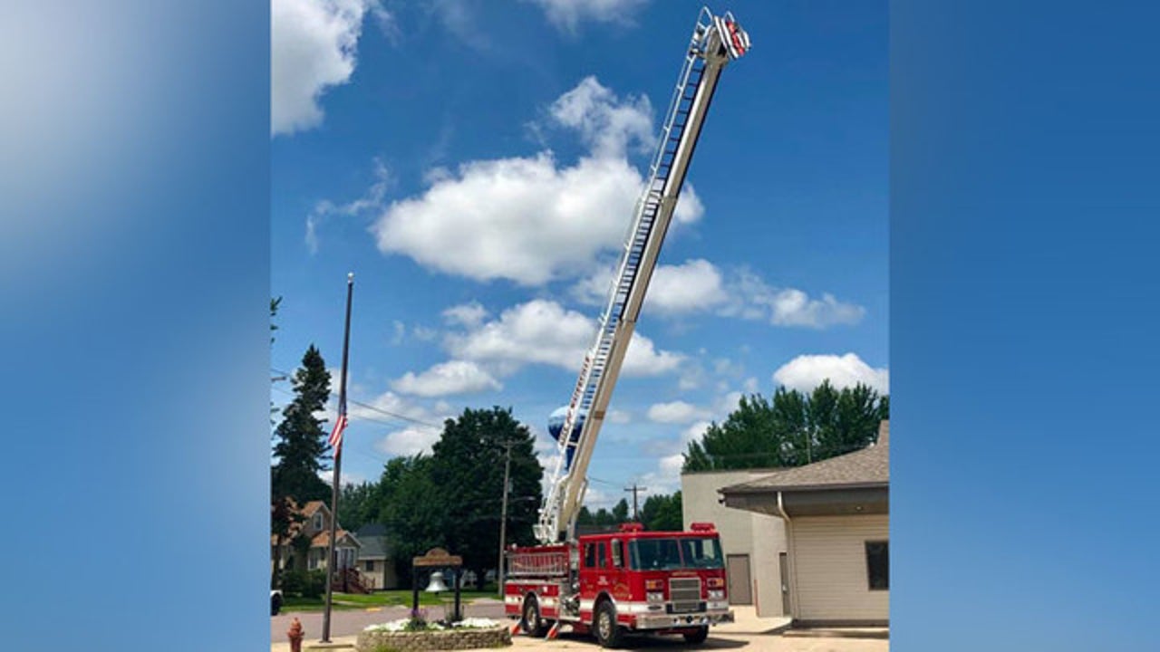 Waterville firefighter dies in twovehicle crash near Faribault