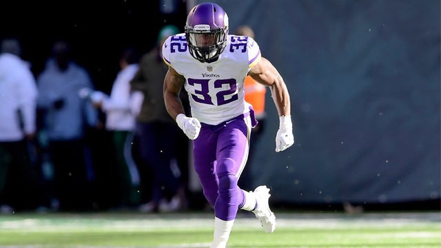 Vikings waive recently suspended running back Roc Thomas