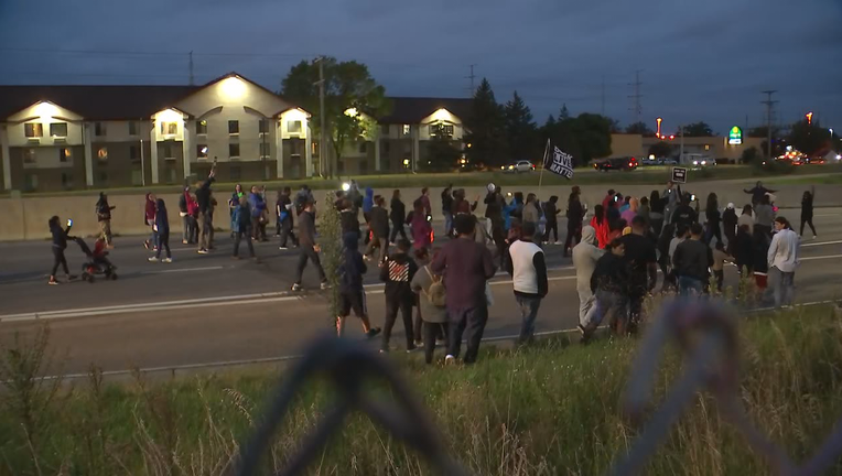 Protesters stand on 494 in Richfield