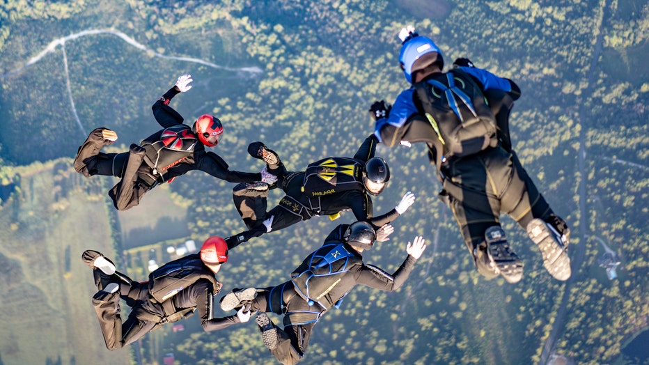 Minneapolis skydivers win nationals