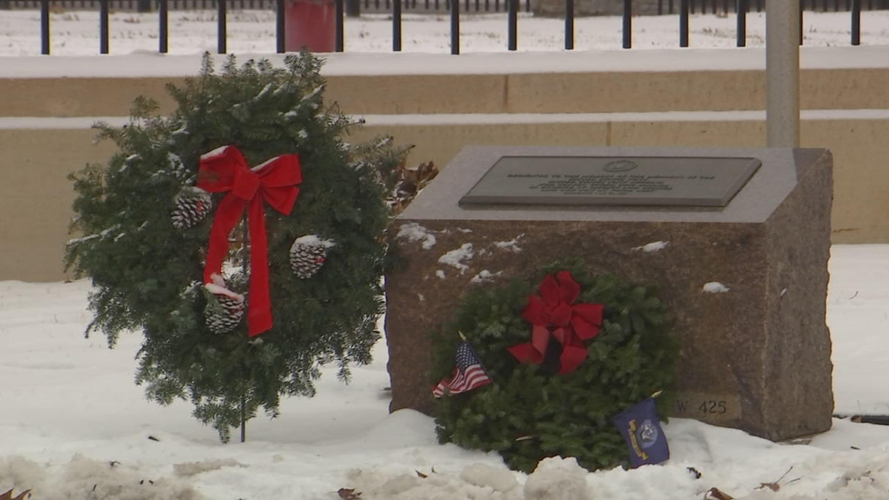 Fort Snelling wreathlaying ceremony honors veterans