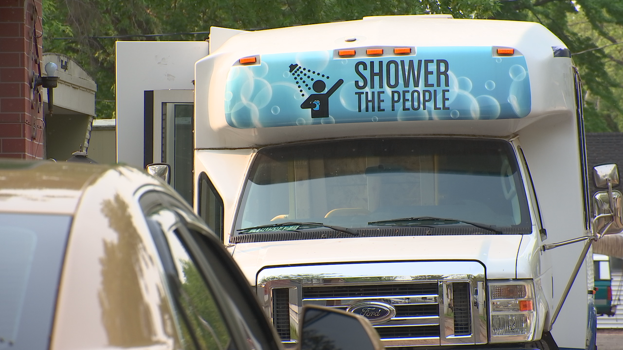 Couple Builds Mobile Shower To Help Homeless In St Cloud 