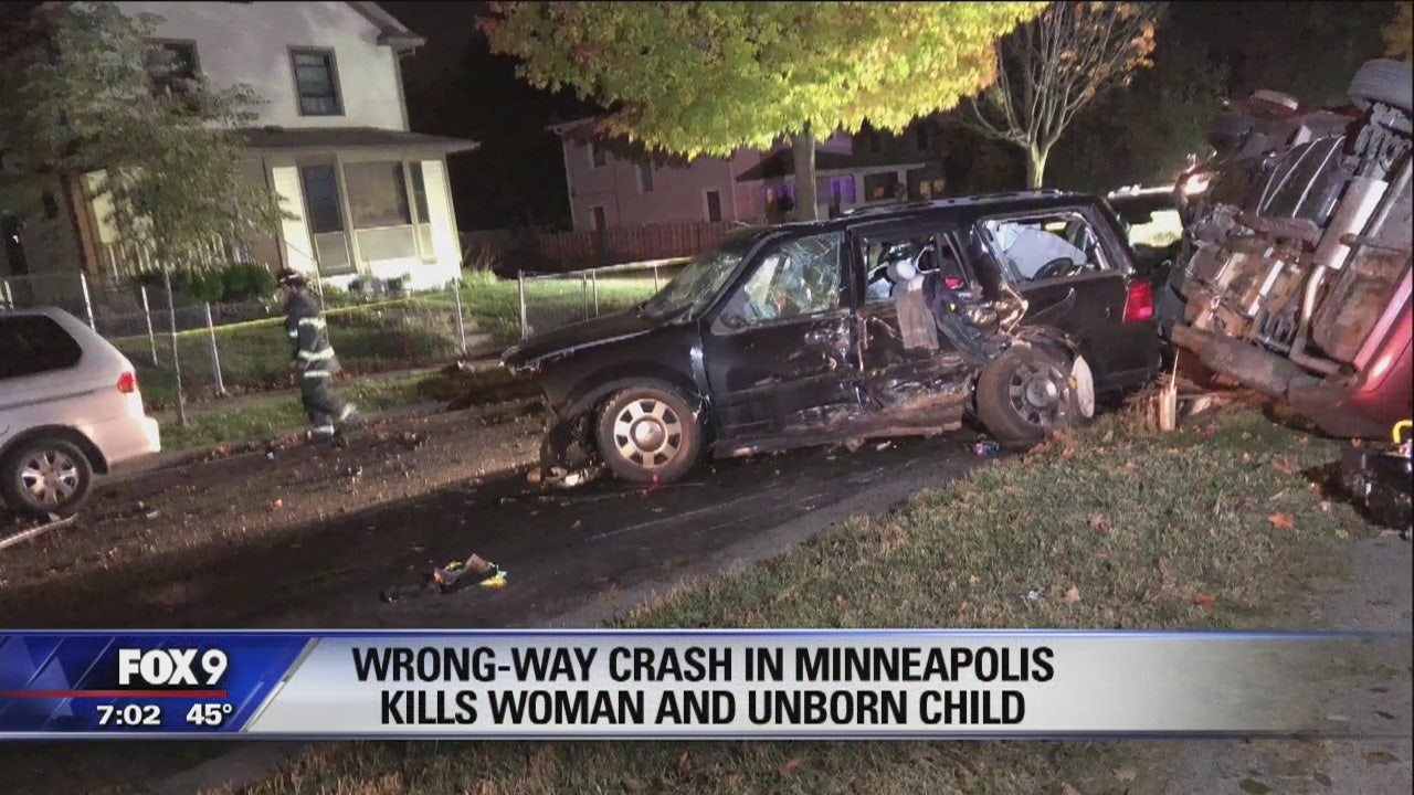 Crash in Minneapolis kills pregnant woman