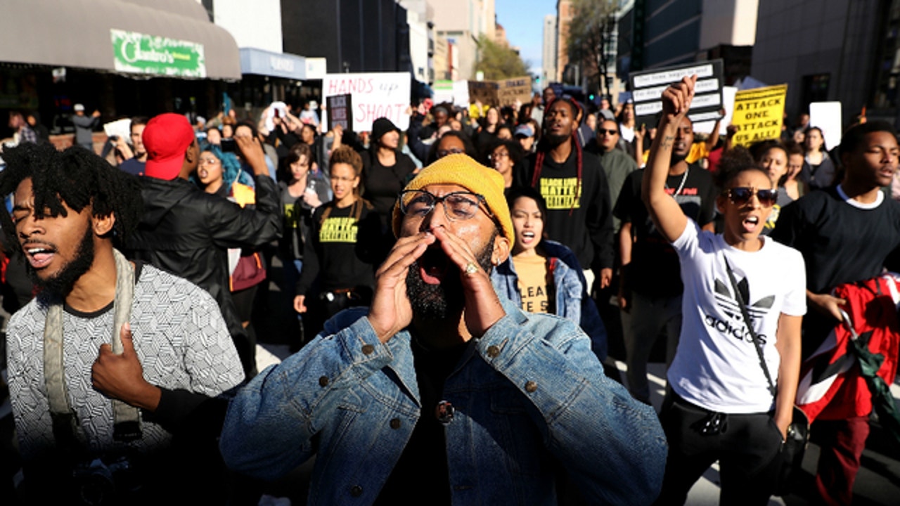 Protests delay start of Sacramento Kings game
