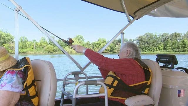 Minnesota charity gives vets, seniors a chance to fish