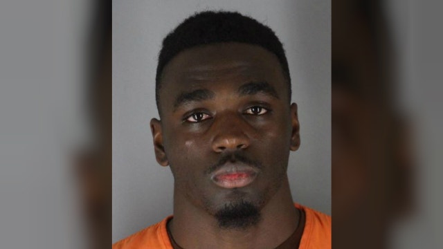 Vikings' Kearse charged with DWI, carrying pistol without permit