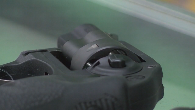 'Red flag' gun control bill passes Minnesota House committee