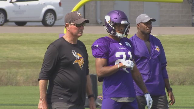 Vikings prep for Aaron Rodgers healthy or not