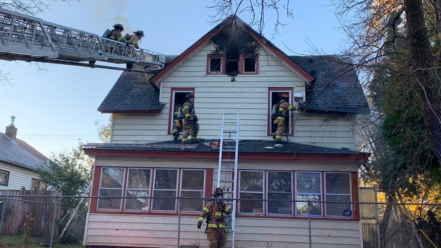 2 firefighters hurt battling blaze in St. Paul