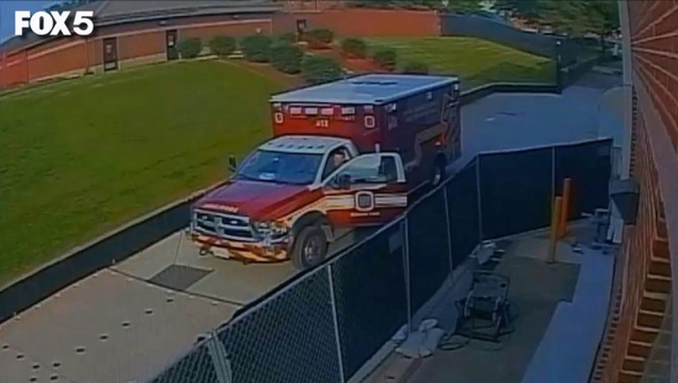 99917268-Video_shows_University_of_Maryland_pract_0_20181220220503-401720