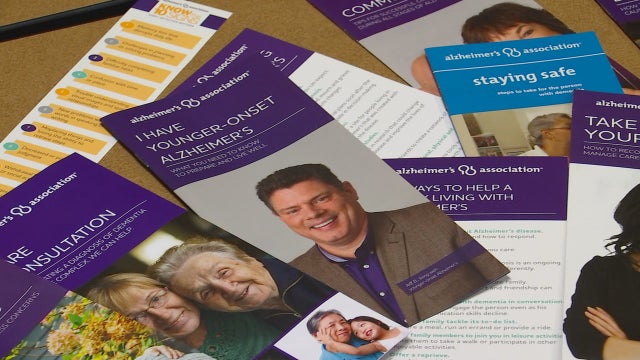 Alzheimer's Association offers tips on recognizing signs ahead of Thanksgiving holiday