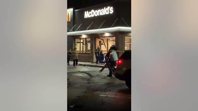 Car crashes into Inver Grove Heights McDonald's