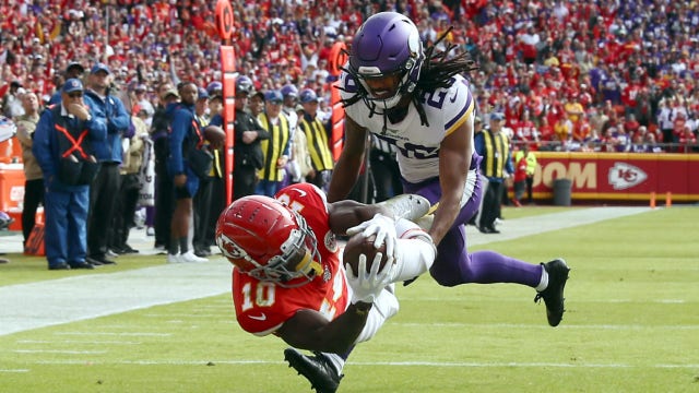 Report: Trae Waynes leaves Vikings to join Cincinnati Bengals