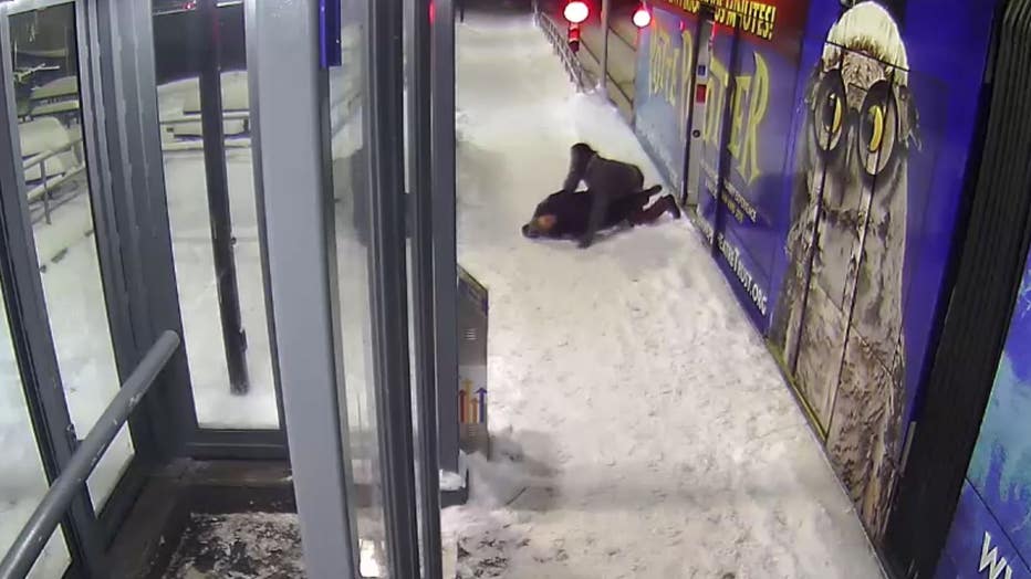 Metro Transit Police Officer punched and tackled