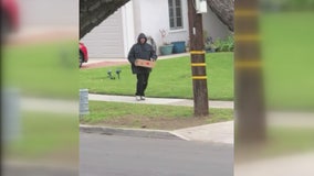 Glendale woman confronts porch pirate, yells at him to put down package