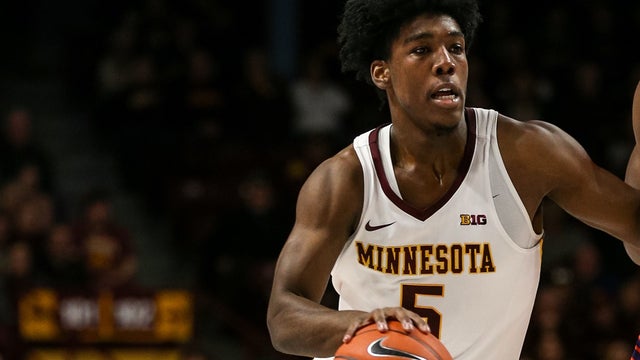 Gophers basketball upsets #3 Ohio State, Carr scores career-high 35 points