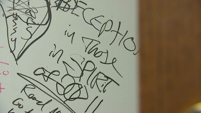 Police looking for man who vandalized mosque in St. Paul, wrote 'Merry X-Mas' on walls