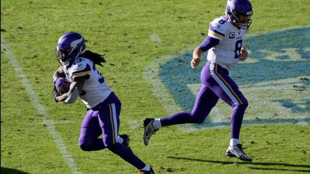 Vikings RB Dalvin Cook leaves game at Chargers with injured shoulder