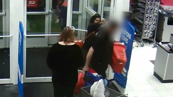 Security Guard Maced On Black Friday In Shoplifting Incident At