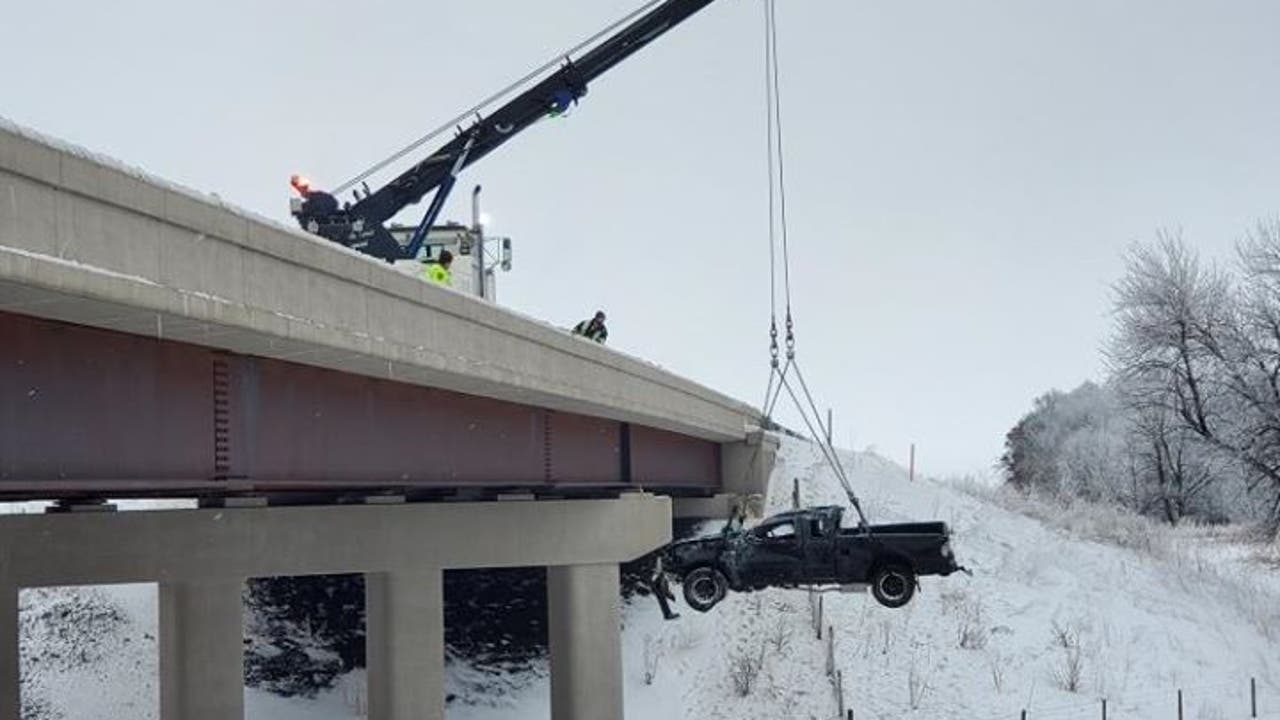 truck wisconsin overpass